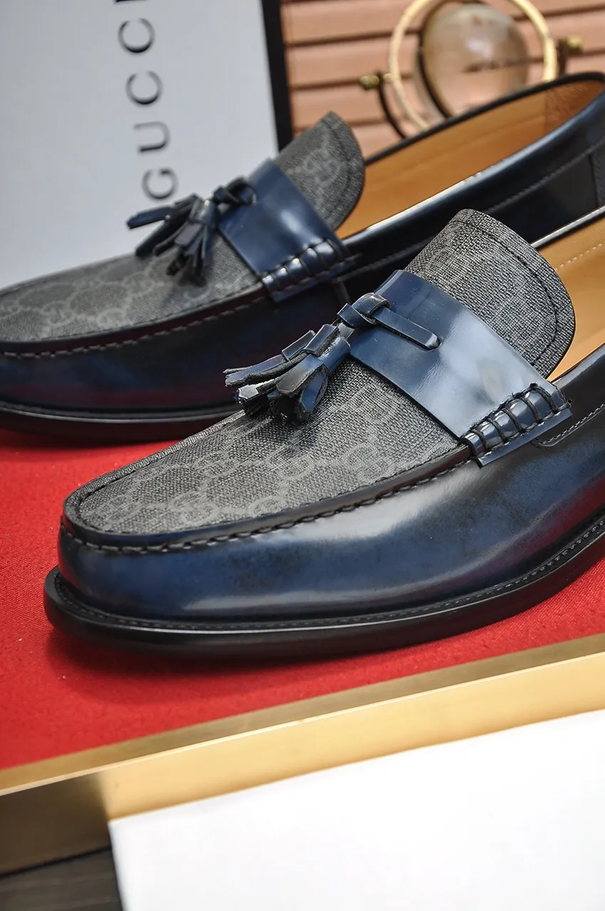 Men's shoes💰560💶Italy's top luxury men's shoe giant (GUCCI) (Gucci) (full cowhide lining) new arrival🍃Original European style🔰 Pleasant to the eye😍In order to make the shoes more durable and non-deformable🌀The production continues to follow traditional methods but there is still no lack of innovation💪Choose original sheepskin for the leather♻️ Smooth and natural And extra bright ⭐Made of imported cowhide, the first choice of rich people 38-45 (45 customized)